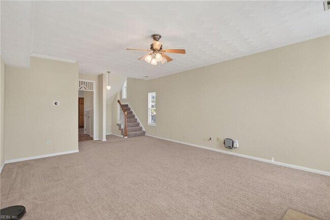 Building Photo - Immaculate Townhome in Camellia Gardens!