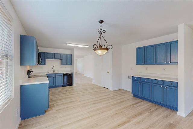 Building Photo - 12850 Vassar Dr