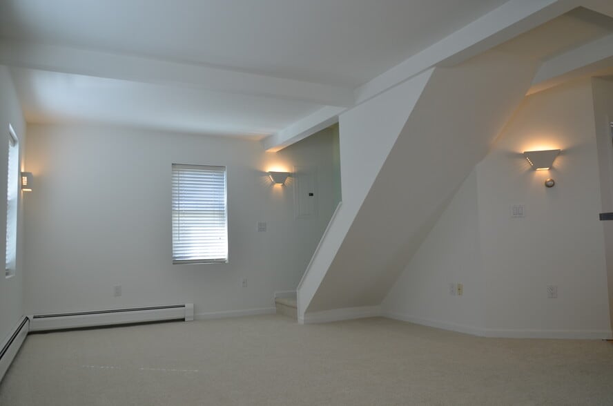Living room - 18 Berrian Pl
