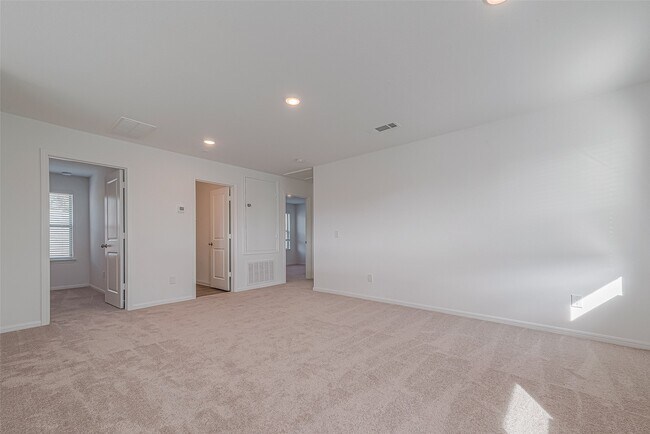 Building Photo - 325 Maple Bark Trl