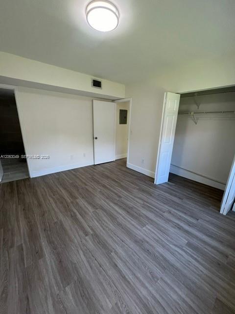 Building Photo - 2685 W 66th St