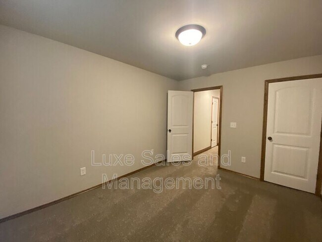 Building Photo - 7117 Daxton Ct