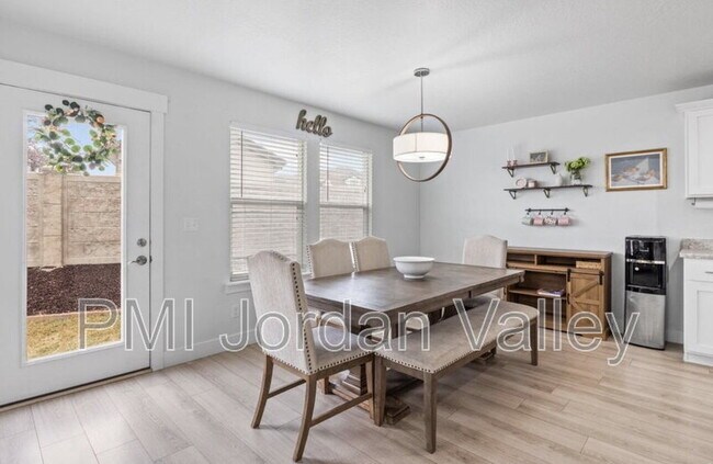Building Photo - 4887 W White Pearl Ct