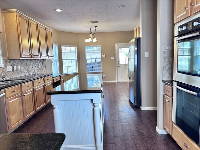 Building Photo - 3411 Bay Breeze Dr