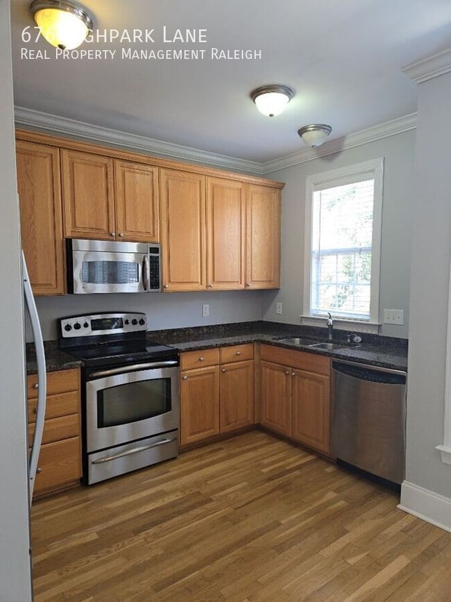 Building Photo - 676 Highpark Ln