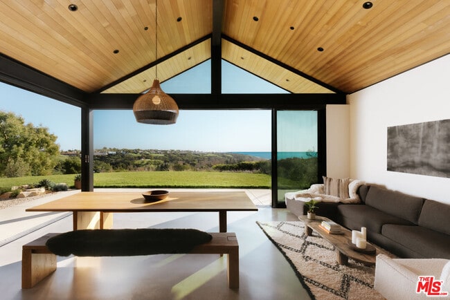 Building Photo - 5792 Calpine Dr