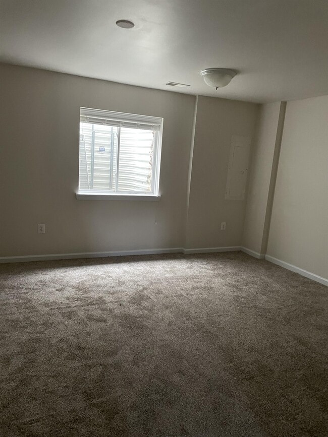 Building Photo - 2029 Verona Ct