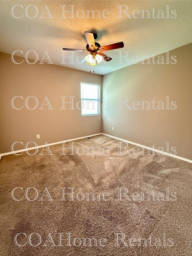Building Photo - South East Duplex