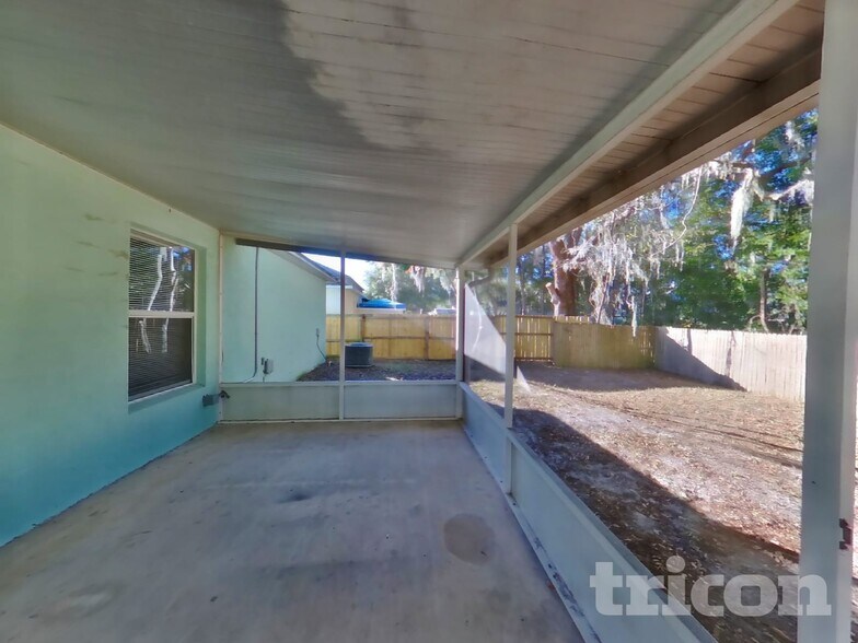 Building Photo - 7439 Lawn Tennis Ln