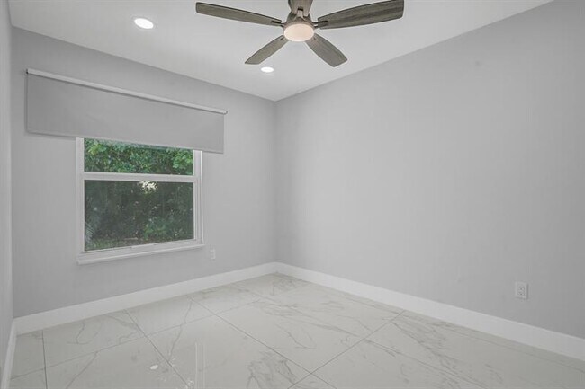 Building Photo - 8389 Rural Ln