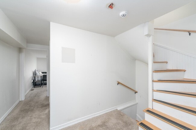 Building Photo - 1516 William St