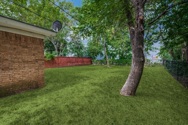 Building Photo - Classic 3 Bedroom Single-Story in Ft. Worth