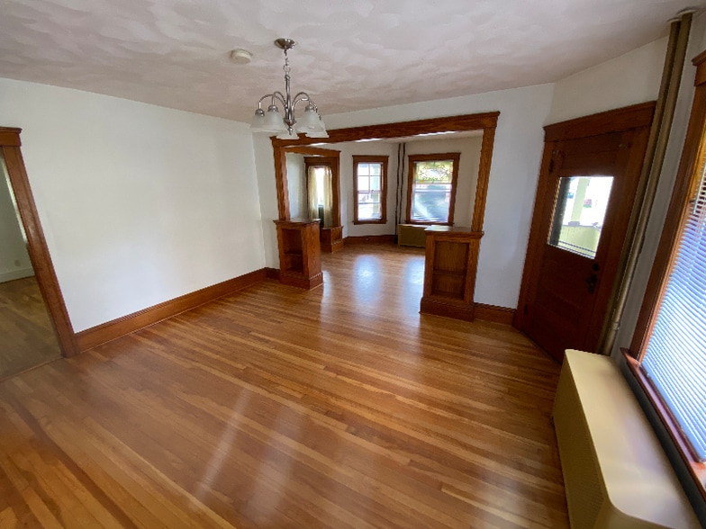 Building Photo - 49-51 Houghton St