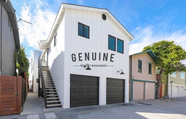 Building Photo - 312 Montero Ave