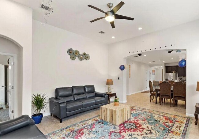 Building Photo - 2781 Santa Ana Ln