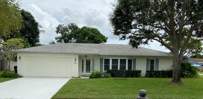 Building Photo - 12186 Sycamore Ln