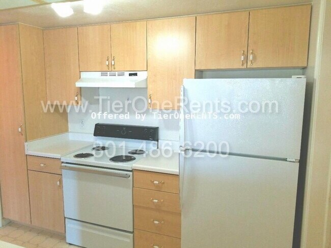 Building Photo - NO DEPOSIT option available for qualified renters!