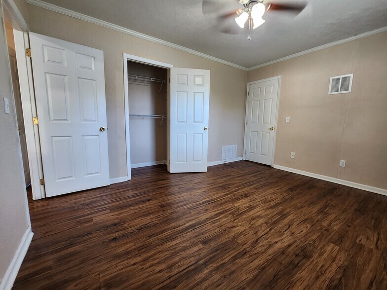 Building Photo - 6515 Forrest Rd