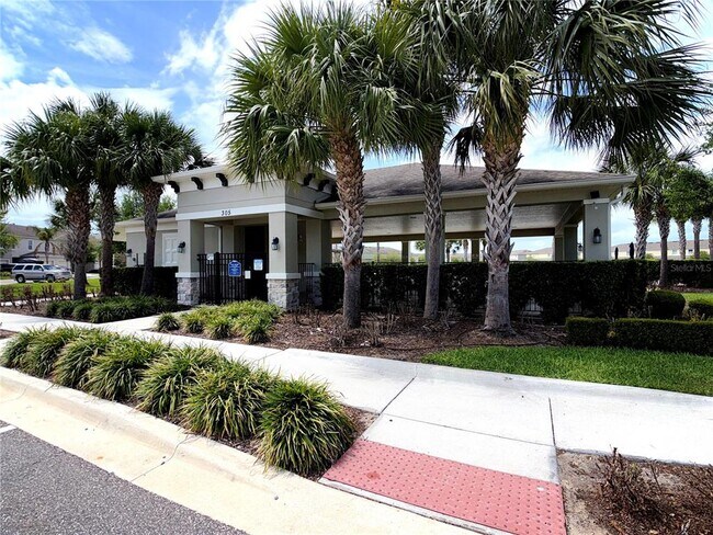 Building Photo - 447 Arbor Lakes Dr