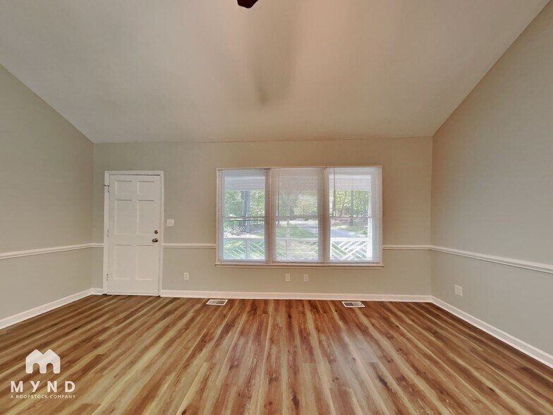 Building Photo - 523 Rockvale Ct