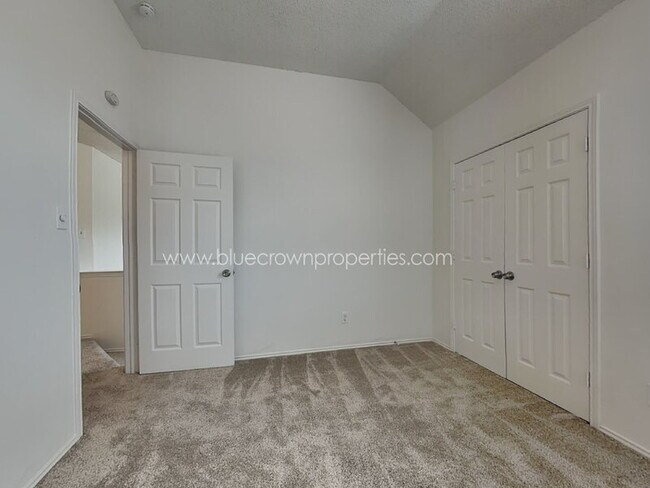 Building Photo - 1409 Post Oak Dr