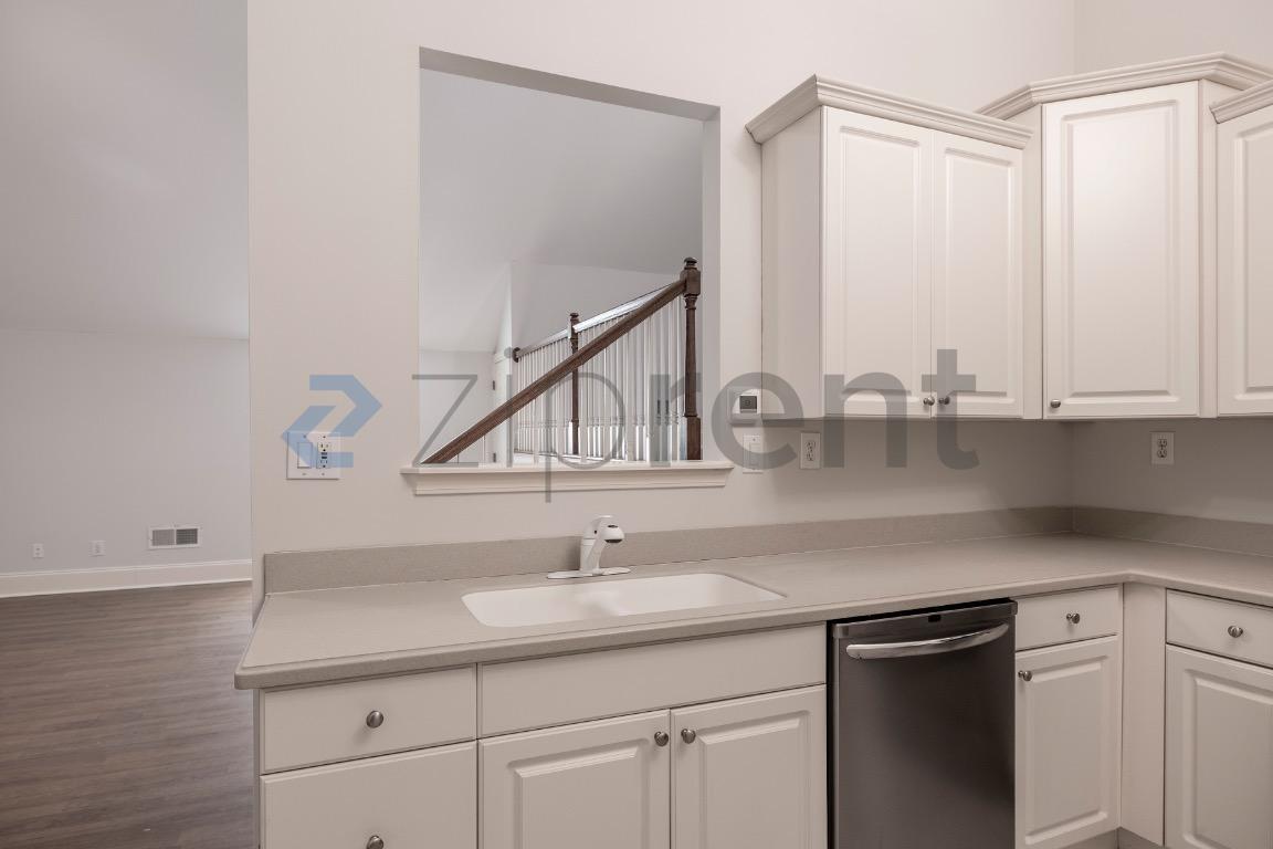 Building Photo - 2801 Spreading Oaks Dr NW