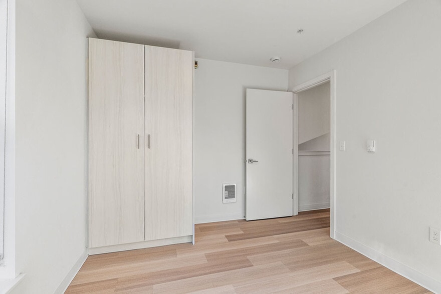 Large Closets - 2175 SE Stark St