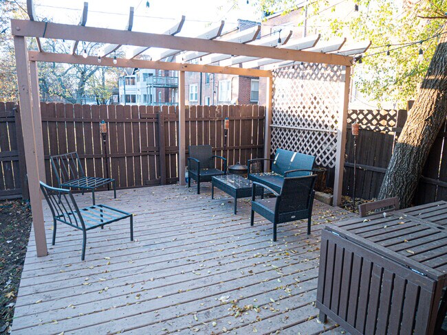 Wood Deck + Pergola - 1611 Prather Ave