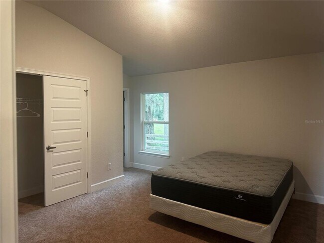 Building Photo - 187 NW 45th Loop