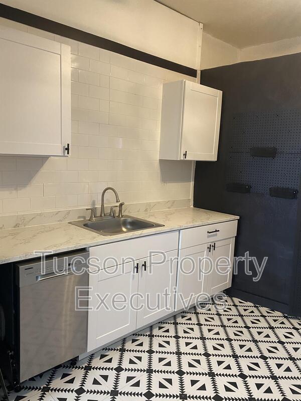 Building Photo - 91 W Simpson St