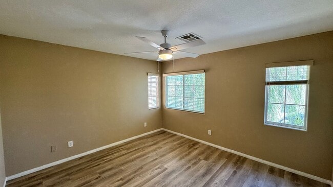 Building Photo - Welcome Home 2 master bedrooms