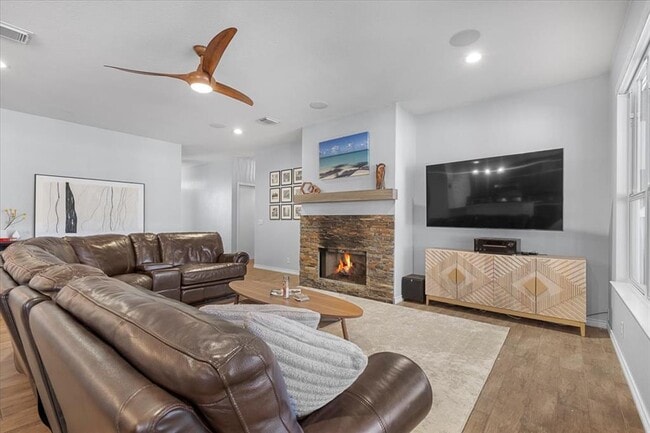 Building Photo - 4104 Sun Spirit Dr