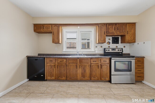 Building Photo - 972 Capitol Ave