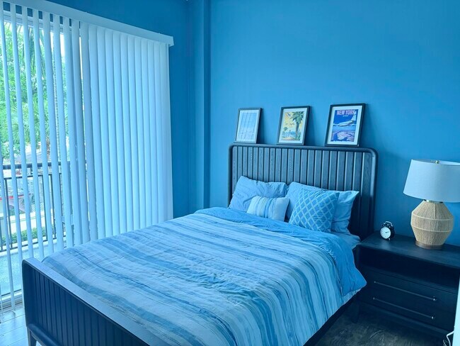 Building Photo - 2609 NE 14th Ave