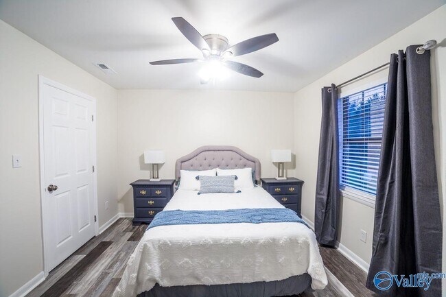 Building Photo - 12332 Chicamauga Trail SE