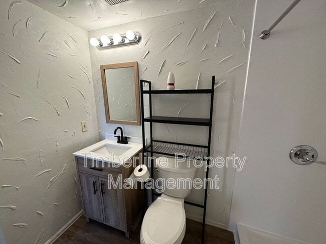 Building Photo - 6735 Overland Dr