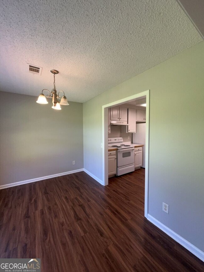 Building Photo - 1302 Manning Way