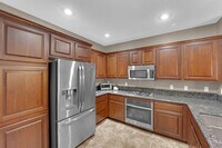 Building Photo - 2 Bed, 2.5 bath Townhome for rent in the h...