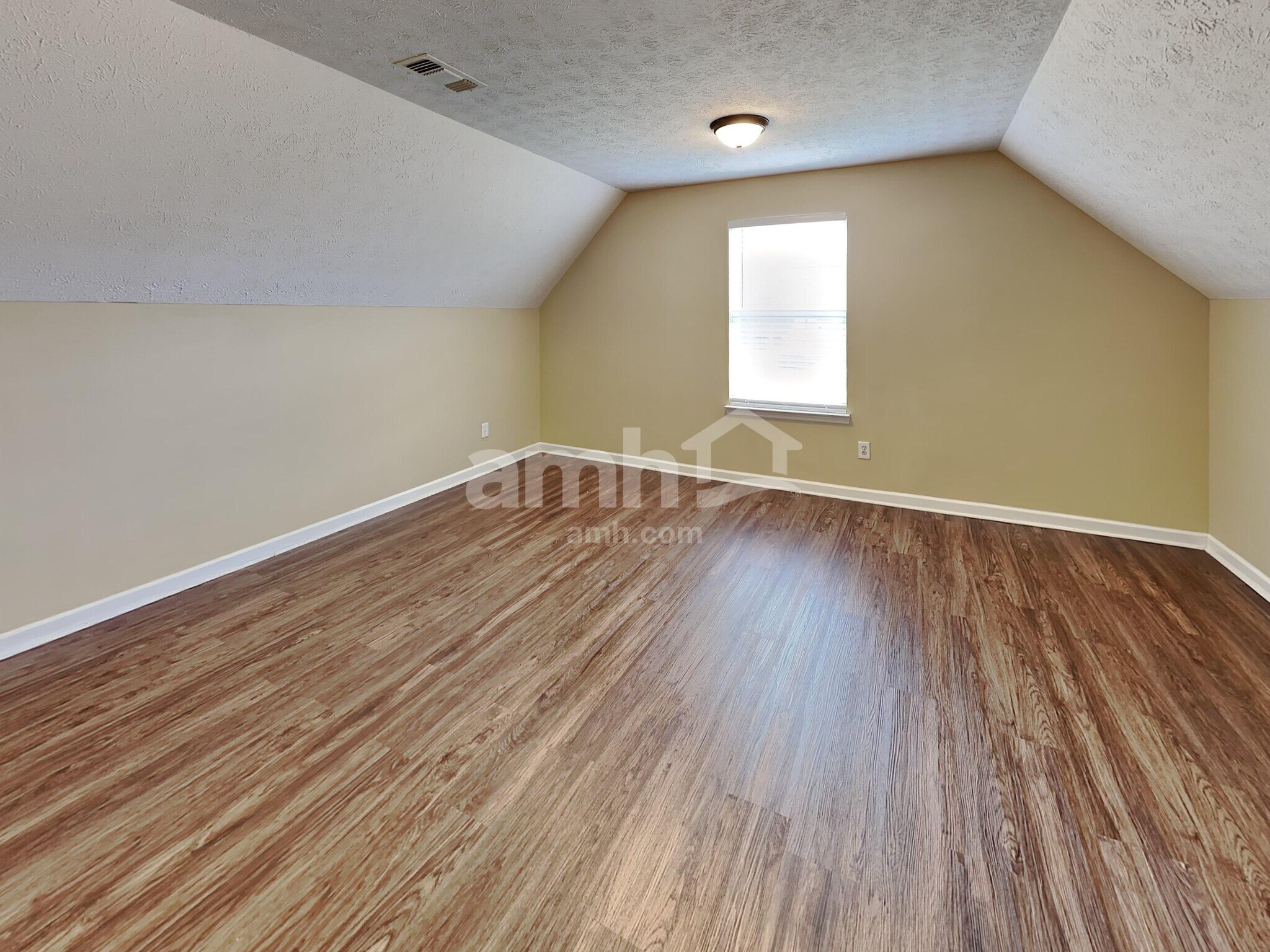 Building Photo - 1617 E Blairmont Dr