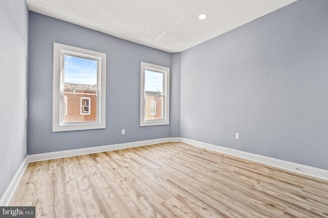 Building Photo - 818 N Rose St