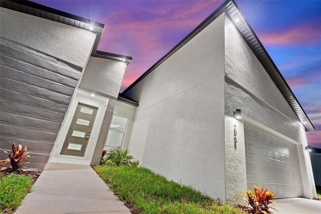 Building Photo - 205 Hyacinth Ct