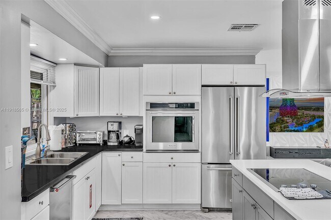 Building Photo - 2191 SW 27th Ln