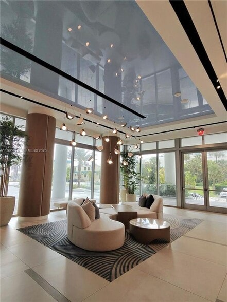 Building Photo - 153 N Seabreeze Blvd