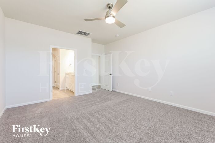 Building Photo - 611 Goldburn Wy