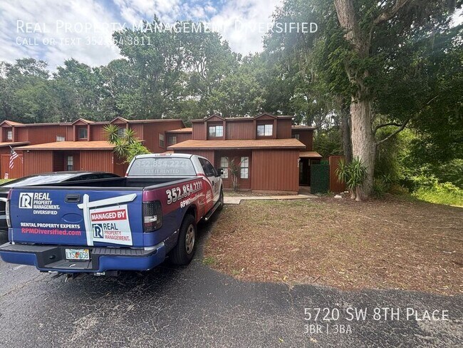 Primary Photo - 5720 SW 8th Pl