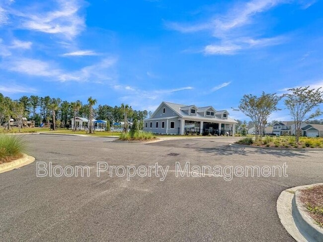 Building Photo - 803 Lilyford Ln