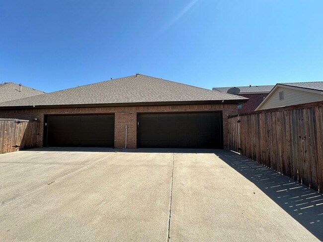 Building Photo - 4422 105th St