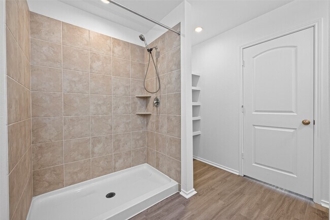 Building Photo - 14556 Lily Plns Dr