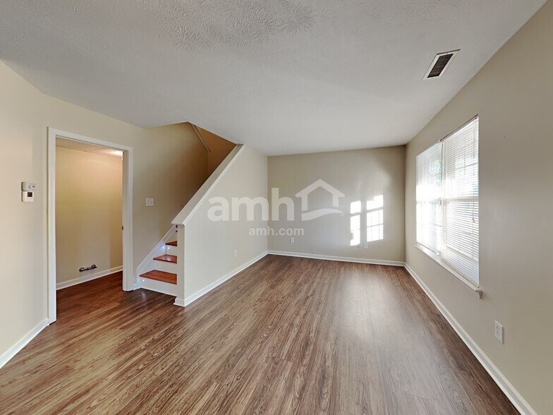 Building Photo - 5826 Columbia Cir