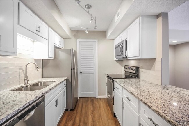Building Photo - 324 Shirley Ridge Dr